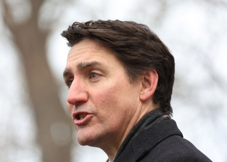 Trudeau imporá tarifas a produtos americanos em represália a Trump