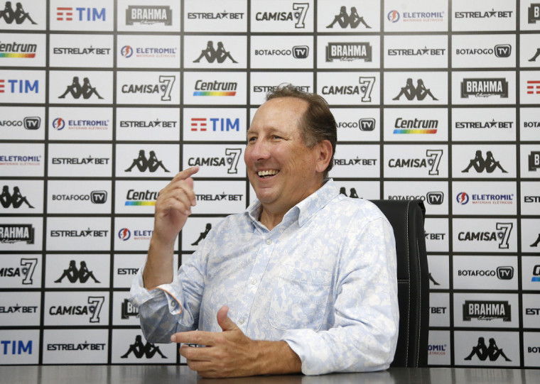 "Eu quero estar envolvido com um clube inglês que ganhe campeonatos", disse o norte-americano