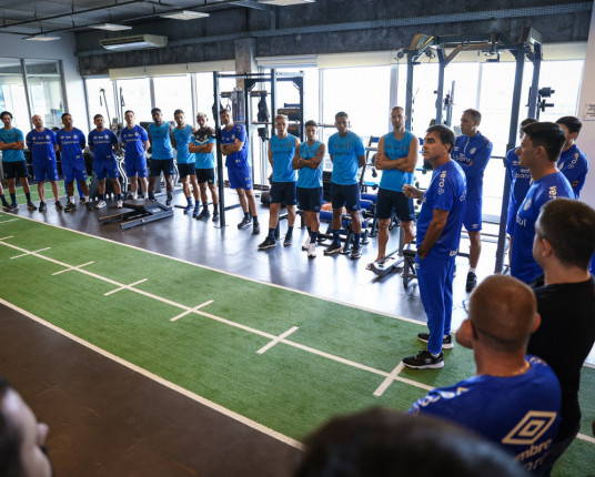 Grêmio se reapresenta no CT com muitas saídas e nem tantas chegadas