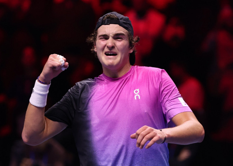 Ttriunfo o levou o brasileiro pela primeira vez na carreira às semifinais de um torneio de nível ATP