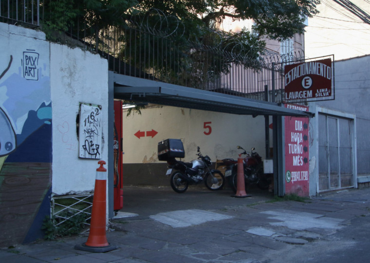 Imigrante senegalês trabalhava de 10 a 12 horas e recebia R$ 50,00 por dia 