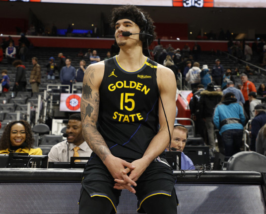 Brasileiro Gui Santos aproveita chance, se destaca e ajuda Warriors em vitória na NBA