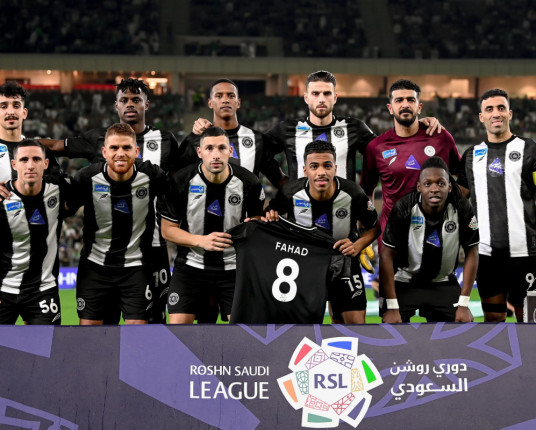 Alvo do Grêmio, Cuellar atua 45 minutos na derrota do Al Shabab nesta sexta