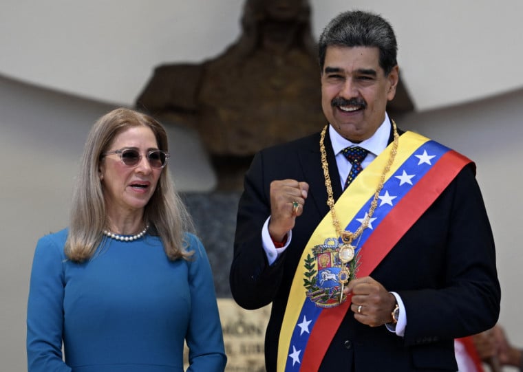  Maduro e sua esposa, Cilia Flores, permanecem presos em um centro de detenção no Brooklyn desde a captura