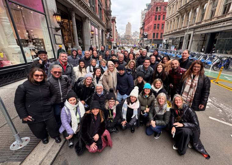 Comitiva gaúcha, a maior da história liderada por entidades do setor, faz imersão em lojas