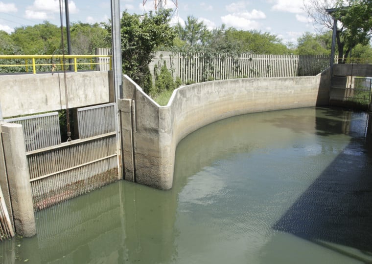 Primeira etapa do dique do Sarandi