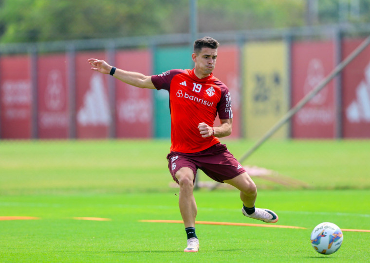 Colorado de Borré encara os mexicanos em preparação para o Gauchão