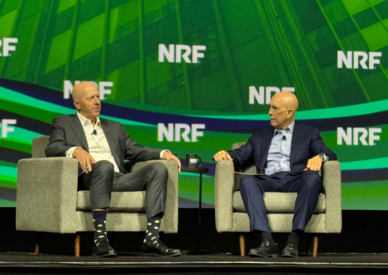 Meias do presidente do Goldman Sachs chamaram atenção no painel com CEO da NRF
