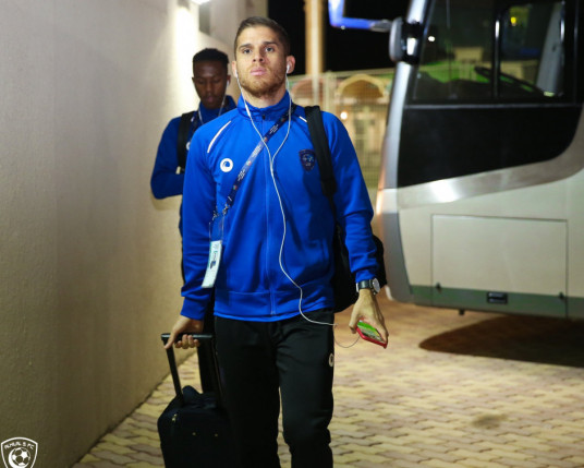 Grêmio confirma a contratação do volante Gustavo Cuellar, ex-Al-Shabab