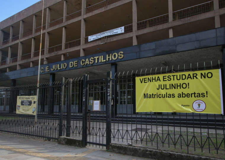 Secretaria de Obras Públicas destaca que já emitiu notificações técnicas e administrativas desde a primeira ocorrência de atraso