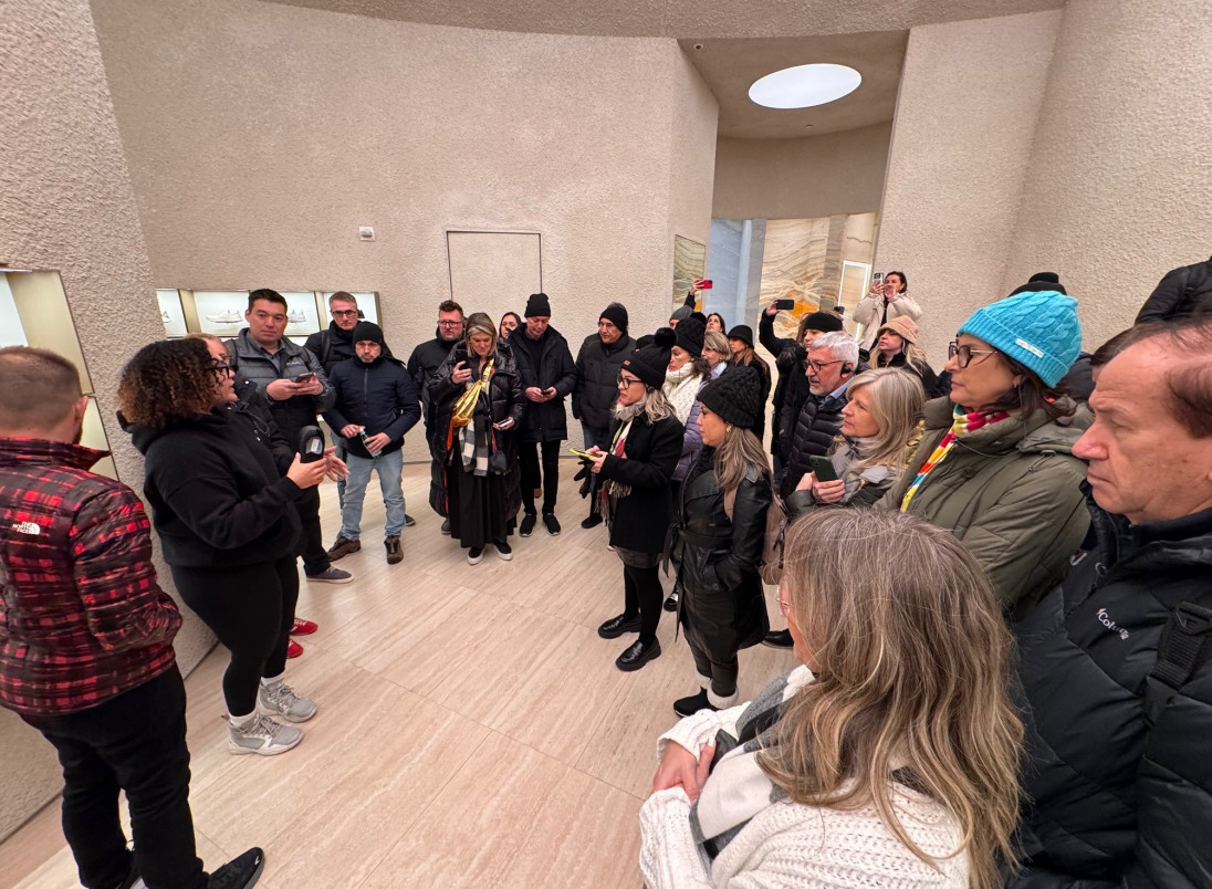 Comitiva viu na APL solu&ccedil;&otilde;es em mobili&aacute;rio m&oacute;vel e ilumina&ccedil;&atilde;o que foca os t&ecirc;nis | PATR&Iacute;CIA COMUNELLO/ESPECIAL/JC