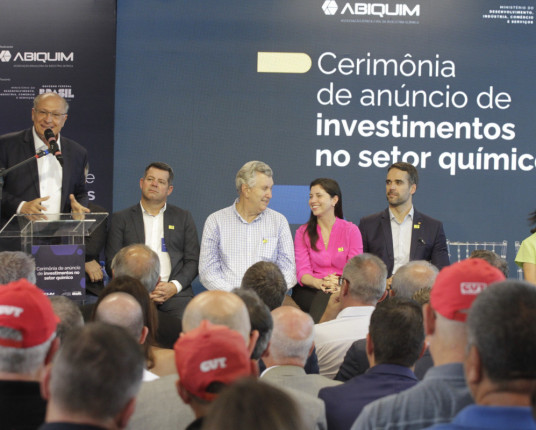 Novos investimentos da indústria química somam R$ 759,3 milhões