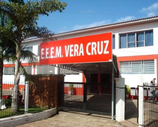 Escola Vera Cruz tem 10 alunos com notas acima de 900 na redação do Enem