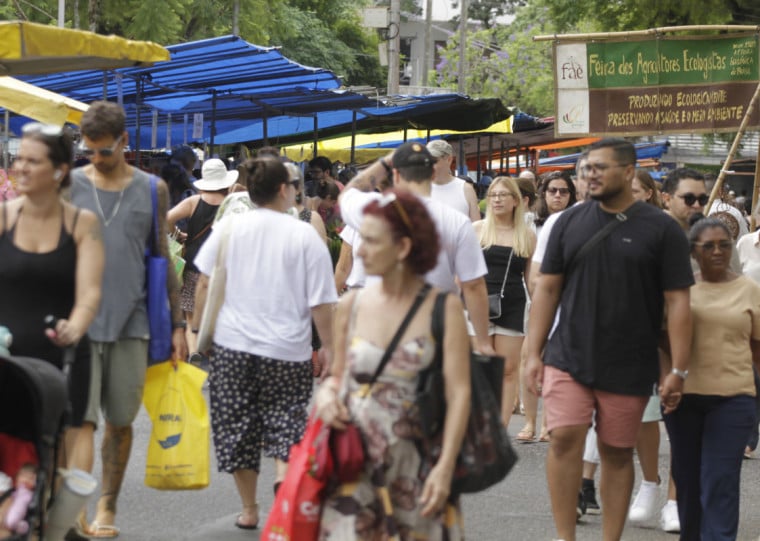Agricultores se surpreenderam com o bom movimento na feira em pleno janeiro