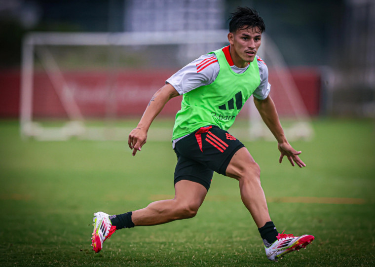 Bernabei realizou seu primeiro treino com a equipe nesta segunda-feira