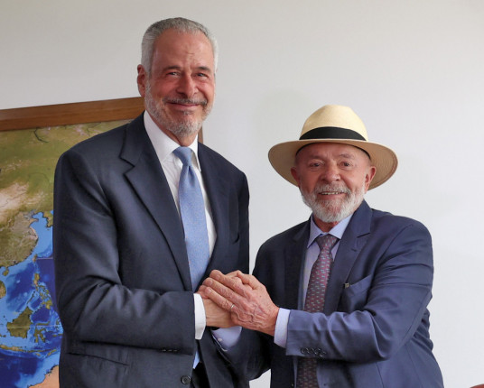 Lula escolhe embaixador André Corrêa do Lago para presidência da COP30