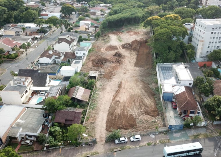 Trabalhos coordenados pelo Sinduscon/RS estão na fase de terraplenagem na rua Pedro Boticário, no bairro Glória