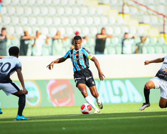 Grêmio perde para o Corinthians e dá adeus ao sonho do título da Copinha