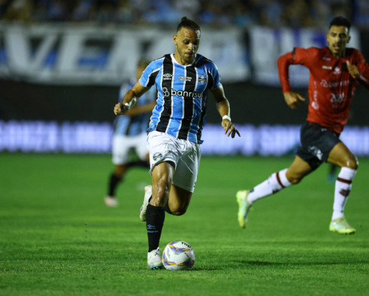 Grêmio empata com o Brasil de Pelotas por 0 a 0 na estreia do Gauchão