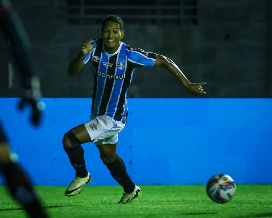 Com R$ 50 milhões de verba, veja quanto o Grêmio já gastou em transferências