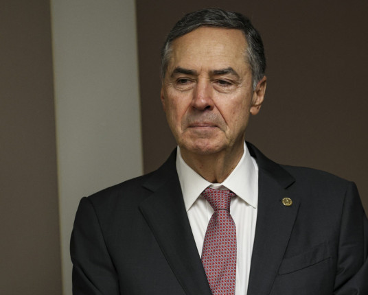 Ministro Barroso anuncia aposentadoria na sessão plenária desta quinta-feira (9)