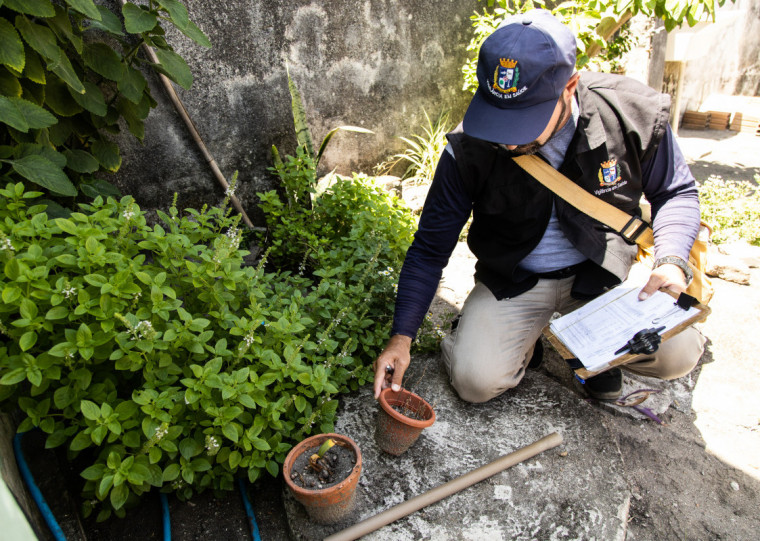 Outros 18 casos estão em investigação na cidade; prefeitura iniciou campanha de conscientização nos bairros