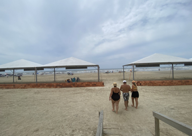 Churrasqueira do Paleta Atlântida, que ocupará 4km de Xangri-Lá, já está montada