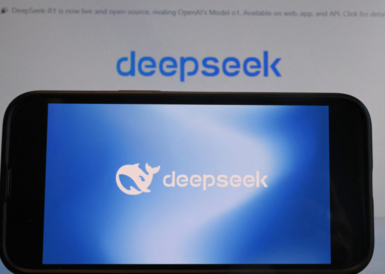 DeepSeek é uma plataforma de IA generativa chinesa criada em 2023 