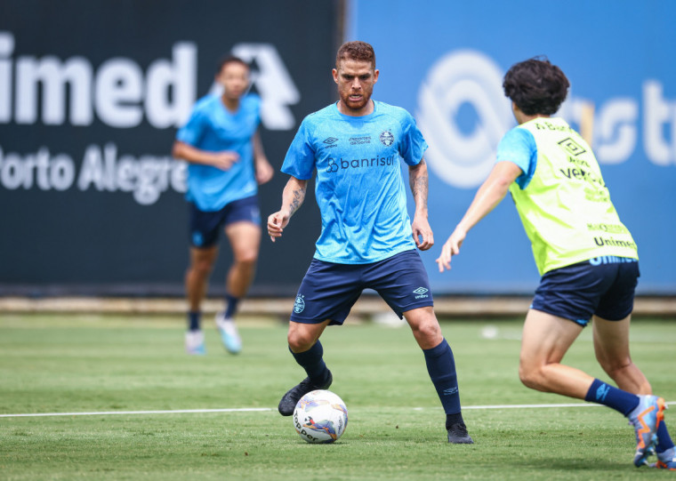 Regularizado no BID, Gustavo Cuellar é opção para o jogo em Novo Hamburgo