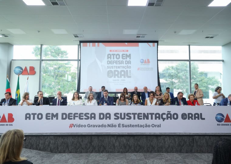 Advogados realizaram protesto em defesa da sustentação oral nos tribunais gaúchos