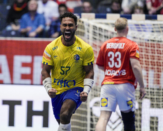 Brasil perde para Dinamarca e se despede do Mundial com campanha histórica