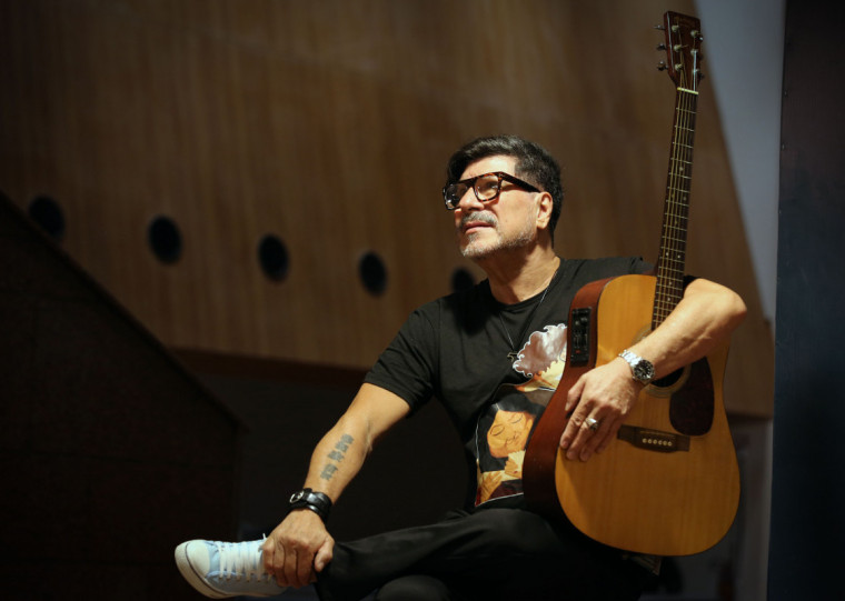 Sérgio Rojas comemora 50 anos de carreira, em show no Espaço 373, dentro da programação do 26º Porto Verão Alegre