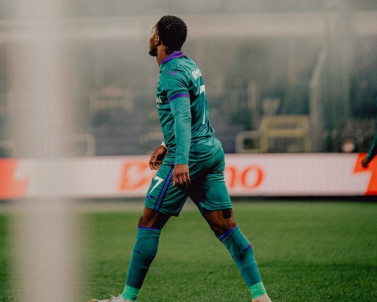 Grêmio encaminha acerto com atacante belga Francis Amuzu de 25 anos