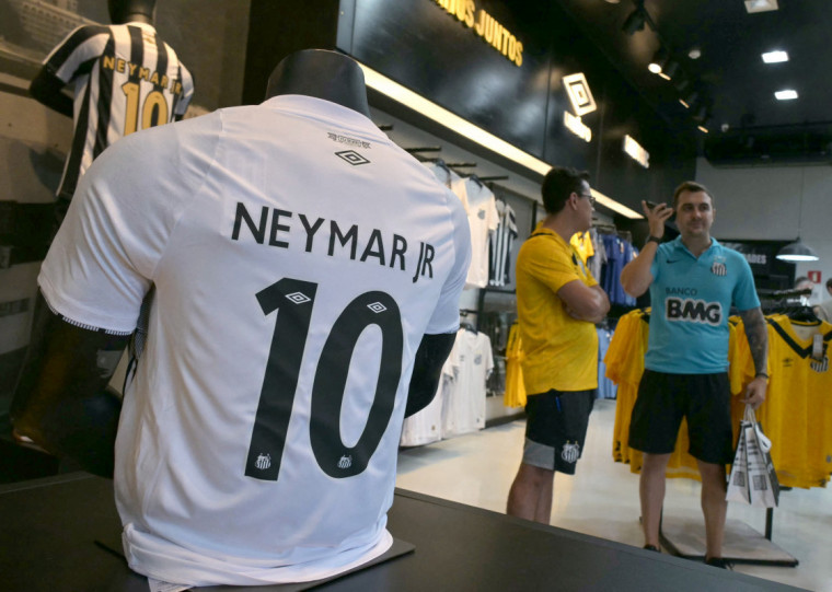 Novo camisa 10 do Peixe vem com contrato de apenas seis meses com o clube