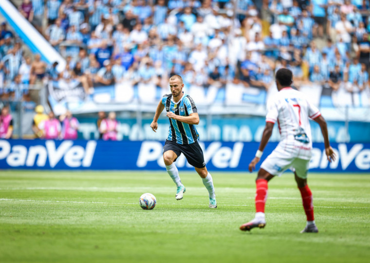 Com as mesmas peças do ano passado, setor defensivo tem dado outra resposta