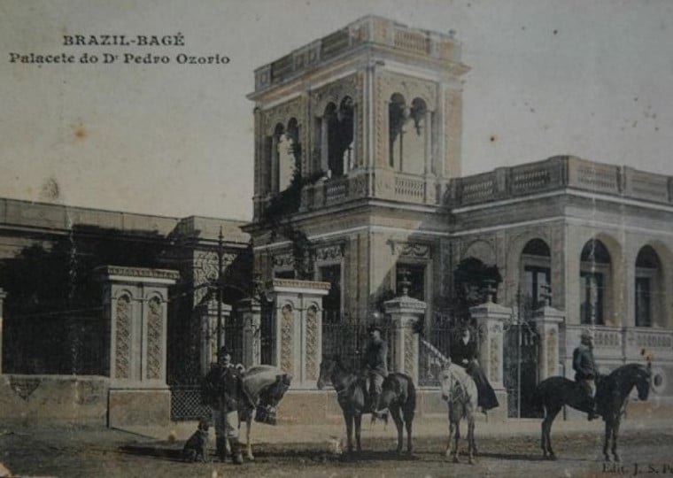 Postal de 1904 retratando o Palacete Pedro Os&oacute;rio em Bag&eacute; | Reprodu&ccedil;&atilde;o/JC