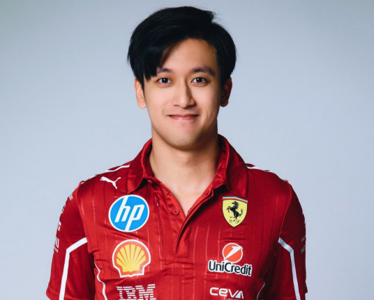 Piloto chinês vira reserva da Ferrari após perder assento para Bortoleto