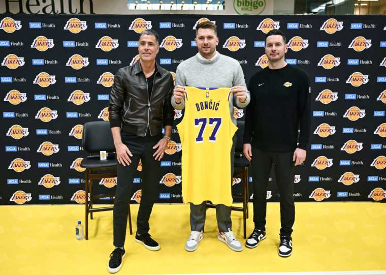  Em sua apresentação nos Lakers, esloveno disse que pensou que era uma "pegadinha"