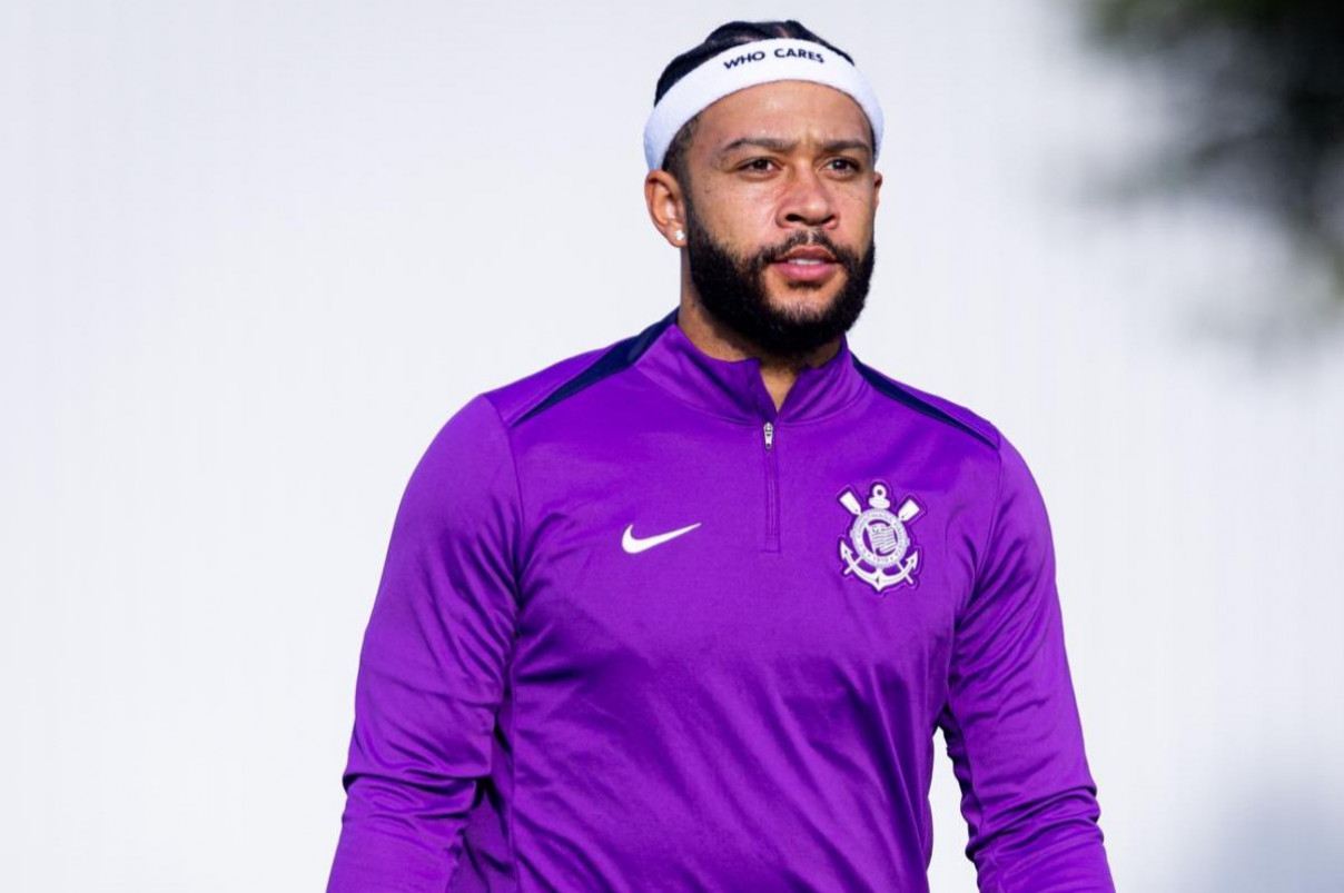 Corinthians deve R$ 23 milhões a Memphis Depay em bonificações e luvas