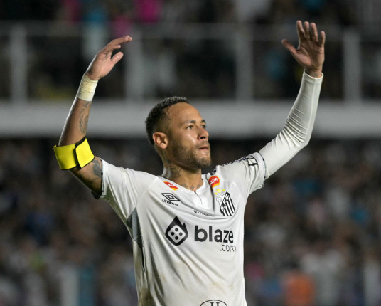 Neymar se reapresenta e inicia possível último ciclo no Santos antes de fim do contrato