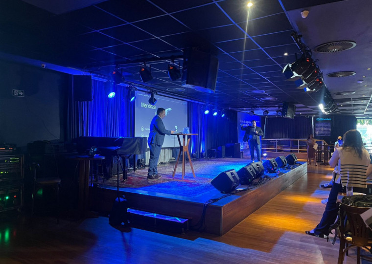 Os voos da Azul na capital gaúcha terão início em 19 de junho e seguirão até 24 de agosto