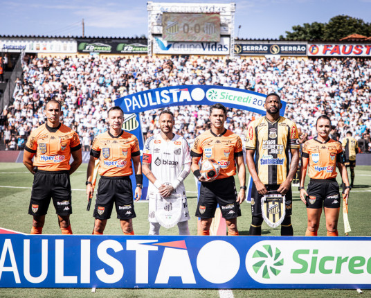 Em 120 minutos, Neymar perdeu 40 bolas e acertou o gol apenas uma vez