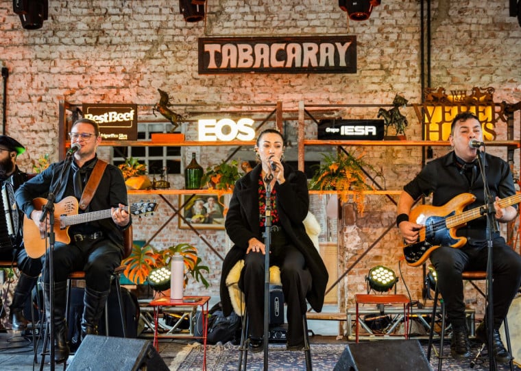 O grupo tradicionalista 'Mas Bah' irá se apresentar na estreia do evento Noches de Canto y Fuego, no dia 13. 