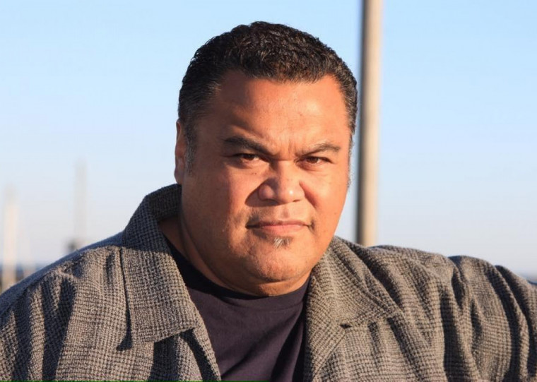 Ator Peter Navy Tuiasosopo faleceu aos 61 anos, em decorrência de problemas no coração