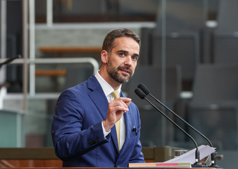 Governador compareceu ao Parlamento nesta terça (11) para deixar uma mensagem de início de ano aos deputados