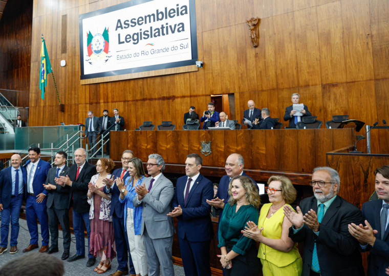 Presidentes e vices foram definidos por acordo pluripartidário