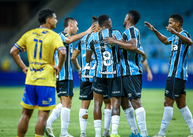 Com o resultado, o Tricolor chegou aos 14 pontos, ratificando a liderança do Grupo A