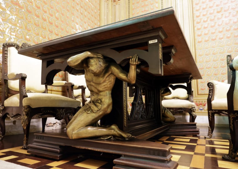 Mobili&aacute;rio e espa&ccedil;os da Biblioteca v&ecirc;m passando por a&ccedil;&otilde;es de reforma e restauro desde 2020