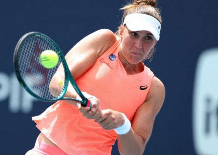 A brasileira e sua dupla estarão em quadra novamente no domingo (16), pelo Aberto de Dubai