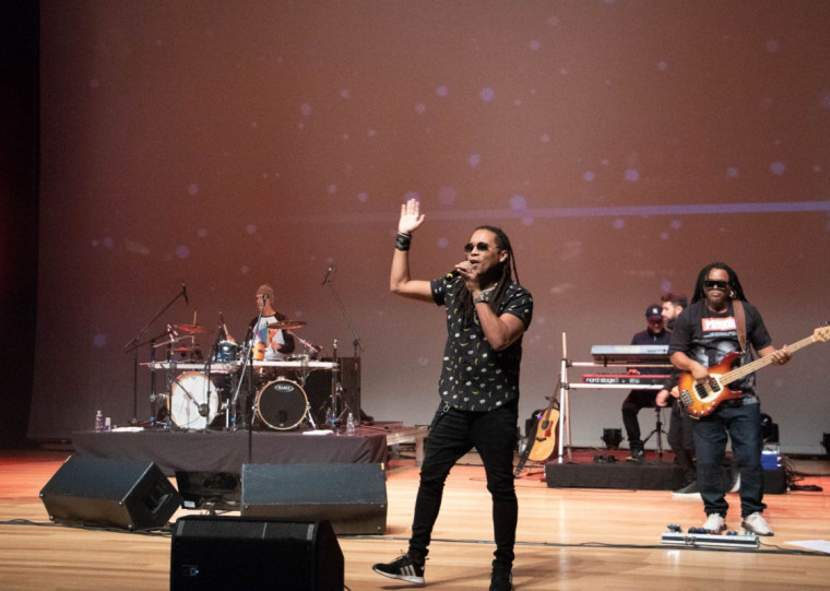 Evento em comemoração aos 30 anos de atividades da banda acontece às 20h deste sábado (22)